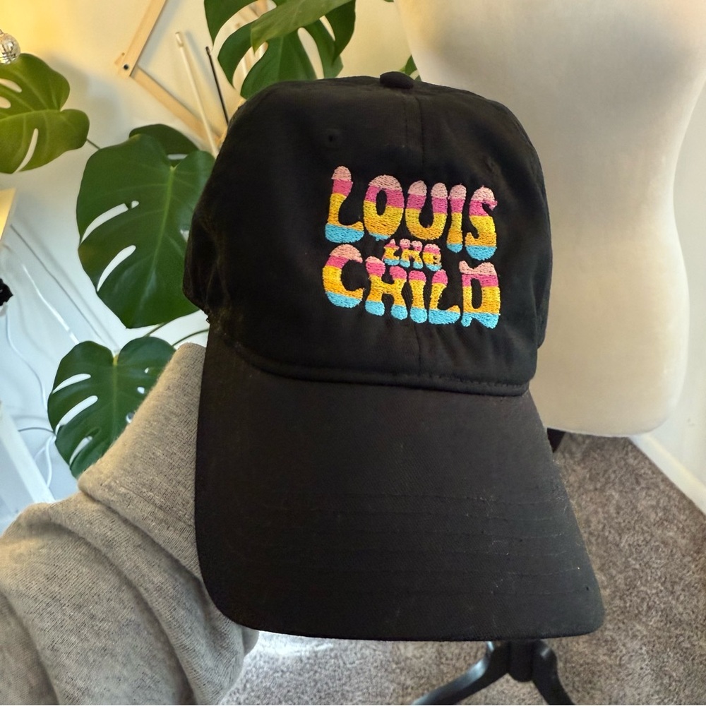 Louis the Child Snap Back